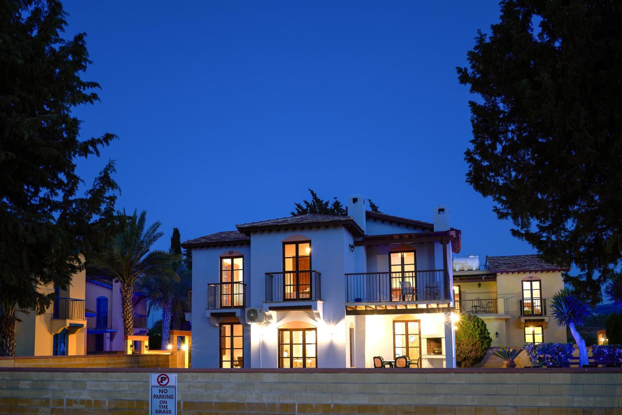 The Olympians Villas Polis Kültér fotó