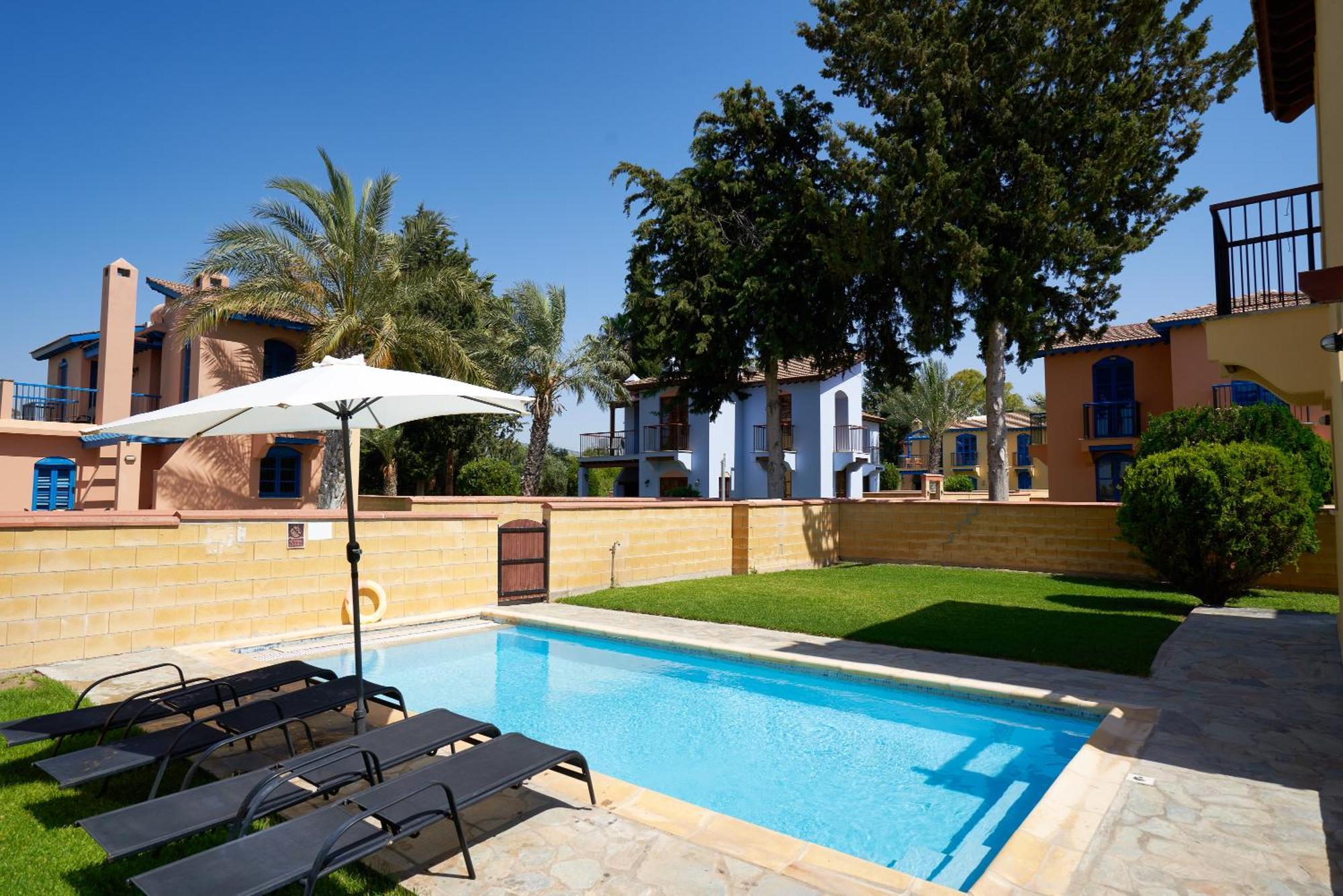 The Olympians Villas Polis Kültér fotó